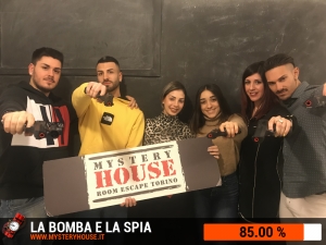 escape room mystery house torino La Bomba e la Spia