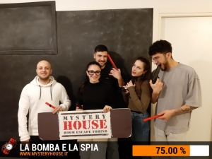 escape room mystery house torino La Bomba e la Spia