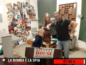 escape room mystery house torino La Bomba e la Spia