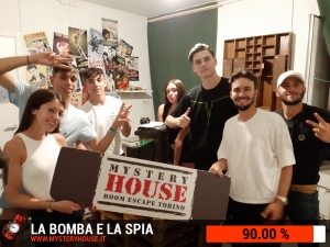 escape room mystery house torino La Bomba e la Spia