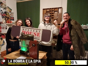 escape room mystery house torino La Bomba e la Spia