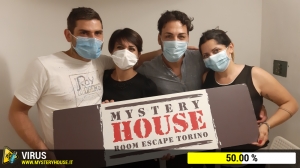 escape room mystery house torino Virus 404