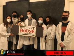 escape room mystery house torino Virus 404