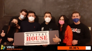 escape room mystery house torino Virus 404