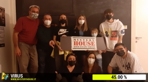 escape room mystery house torino Virus 404