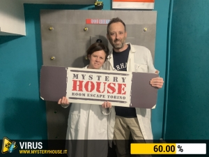 escape room mystery house torino Virus 404