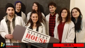 escape room mystery house torino Virus 404