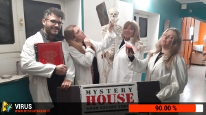 escape room mystery house torino Virus 404