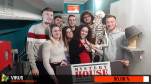 escape room mystery house torino Virus 404