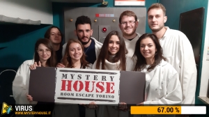 escape room mystery house torino Virus 404