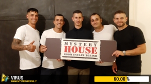 escape room mystery house torino Virus 404