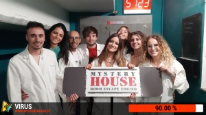 escape room mystery house torino Virus 404