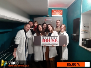 escape room mystery house torino Virus 404