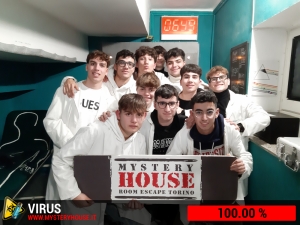 escape room mystery house torino Virus 404