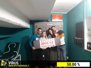 escape room mystery house torino Virus 404