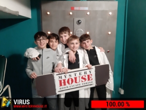 escape room mystery house torino Virus 404