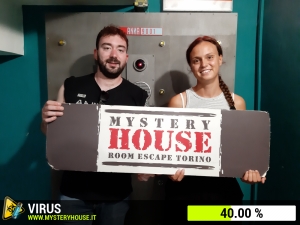 escape room mystery house torino Virus 404