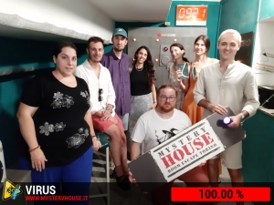 escape room mystery house torino Virus 404