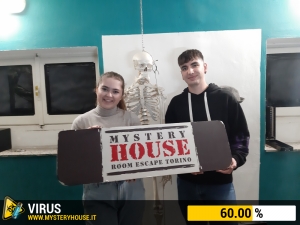 escape room mystery house torino Virus 404