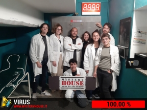 escape room mystery house torino Virus 404