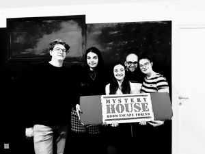 escape room mystery house torino 2D il collezionista