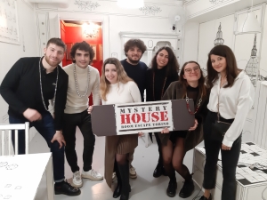 escape room mystery house torino 2D il collezionista