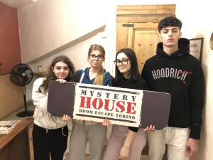 escape room mystery house torino 2D il collezionista