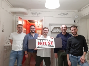 escape room mystery house torino 2D il collezionista