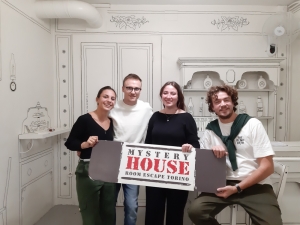 escape room mystery house torino 2D il collezionista