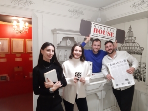 escape room mystery house torino 2D il collezionista